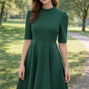 Elegant Green Women's Dress - Medium